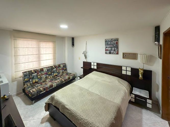 Apartamento de 3 alcobas en venta en Rionegro, 78 m² · foto 4 de 8