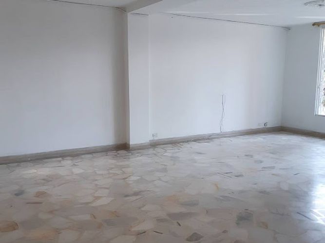 Casa de 4 alcobas en venta en Los Alpes, Medellín, 240 m² · foto 3 de 14