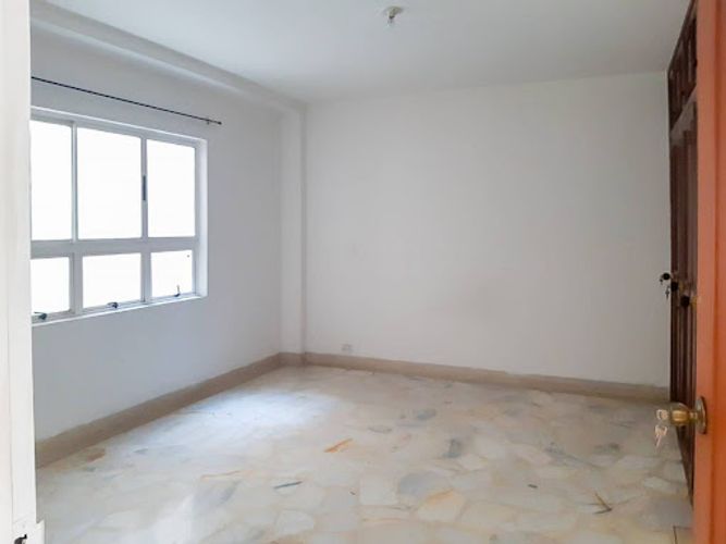 Casa de 4 alcobas en venta en Los Alpes, Medellín, 240 m² · foto 5 de 14