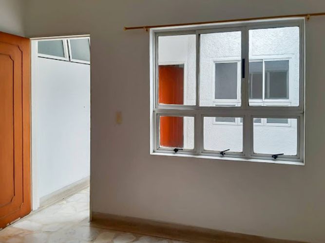 Casa de 4 alcobas en venta en Los Alpes, Medellín, 240 m² · foto 6 de 14