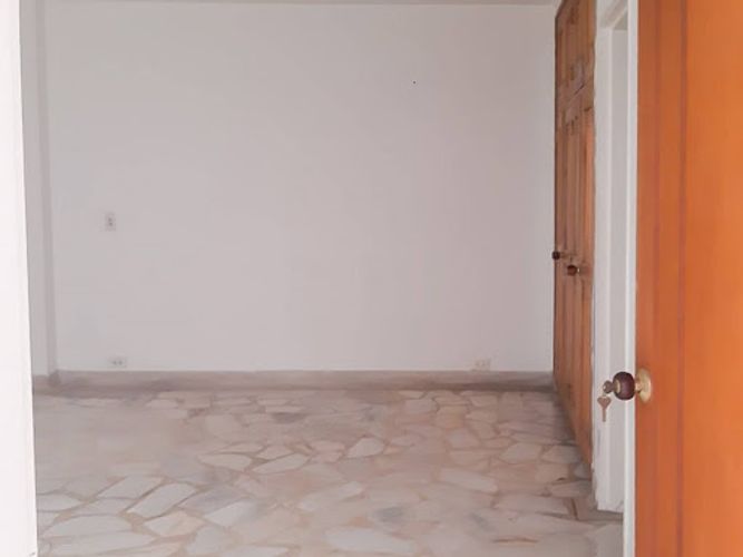 Casa de 4 alcobas en venta en Los Alpes, Medellín, 240 m² · foto 7 de 14