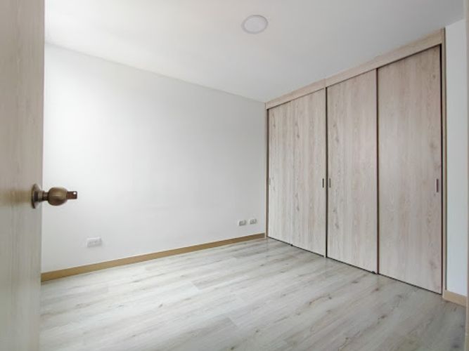 Apartamento en venta en Prados De Sabaneta, Sabaneta · foto 6 de 20