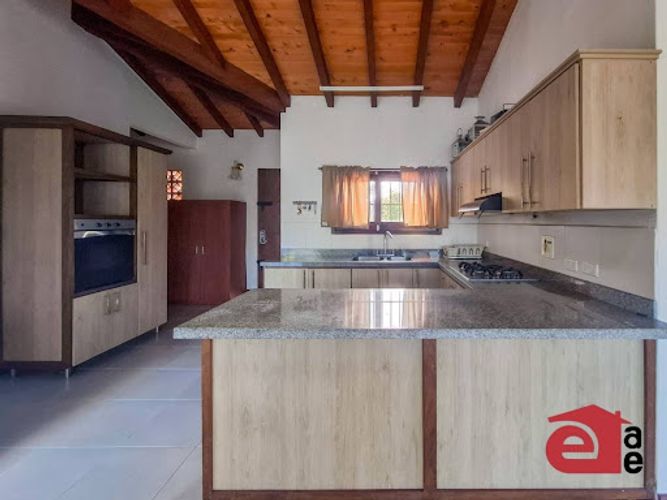 Casa de 3 alcobas en venta en Lomitas, La Ceja · foto 3 de 24