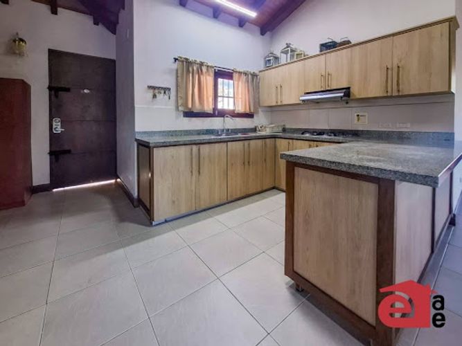 Casa de 3 alcobas en venta en Lomitas, La Ceja · foto 4 de 24