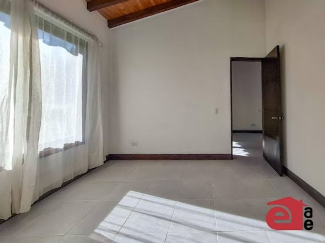 Casa de 3 alcobas en venta en Lomitas, La Ceja · foto 8 de 24