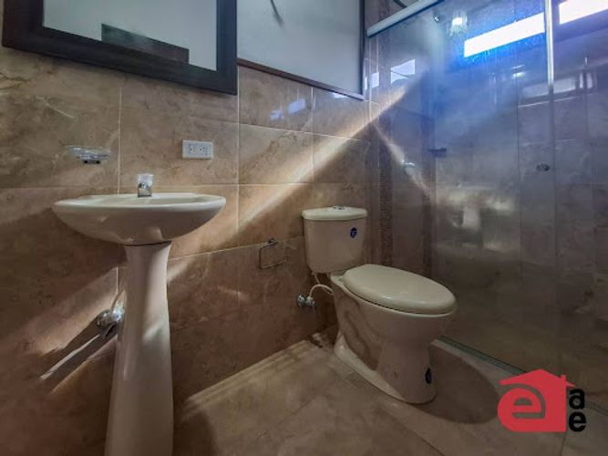 Casa de 3 alcobas en venta en Lomitas, La Ceja · foto 17 de 24