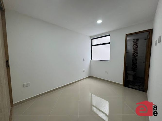 Apartamento de 3 alcobas en venta en La Ceja, 72 m² · foto 5 de 11