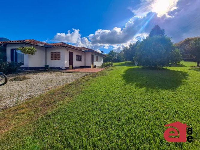 Casa de 3 alcobas en venta en Lomitas, La Ceja · foto 24 de 24