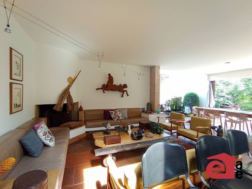 4BR House in Camino Verde (1631 m²) for Sale - 4