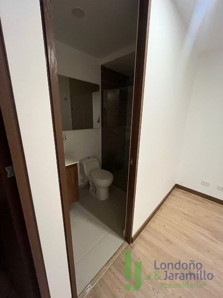 Apartamento en arriendo en El Poblado, Medellín · foto 5 de 18