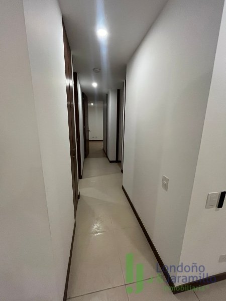 Apartamento en arriendo en El Poblado, Medellín · foto 15 de 18