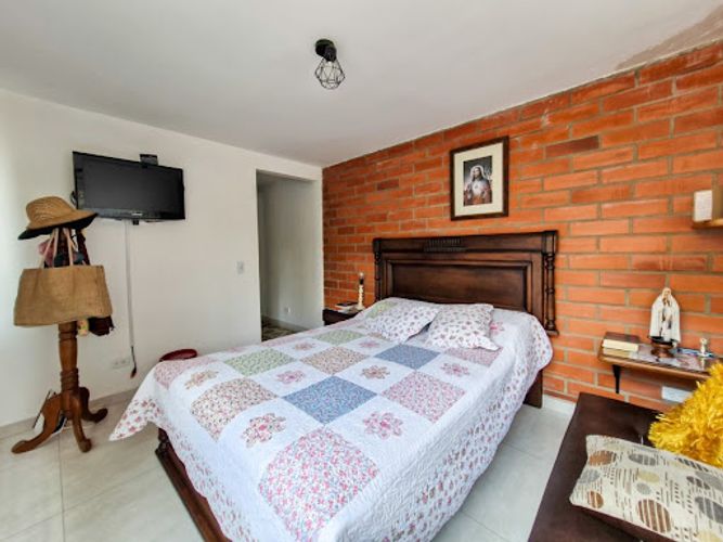 Casa de 3 alcobas en venta en Suramérica, Itagüí, 178 m² · foto 3 de 11