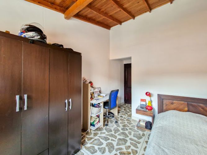Casa de 3 alcobas en venta en Suramérica, Itagüí, 178 m² · foto 4 de 11