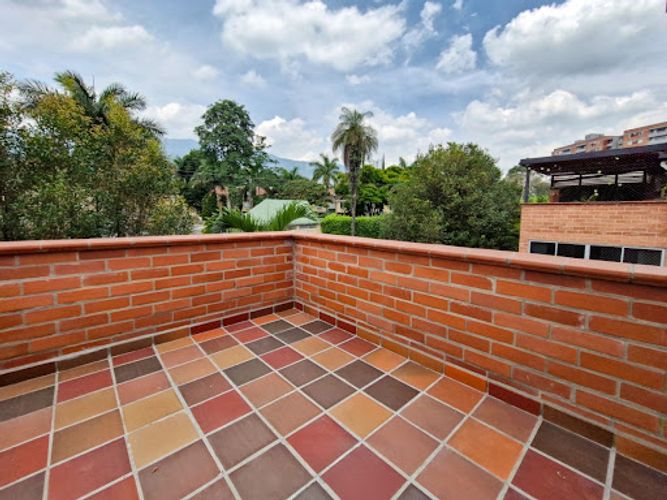 Casa de 3 alcobas en venta en Suramérica, Itagüí, 178 m² · foto 11 de 11