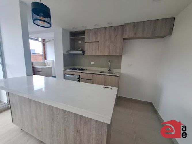 Apartamento de 2 alcobas en venta en Ub. Ojo De Agua, Rionegro, 54 m² · foto 2 de 11
