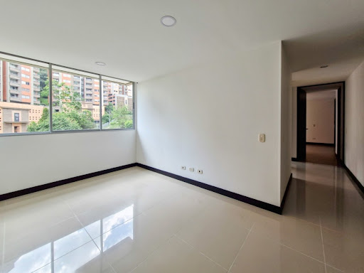 Apartamento en venta en Camino Verde, Envigado · foto 3 de 12