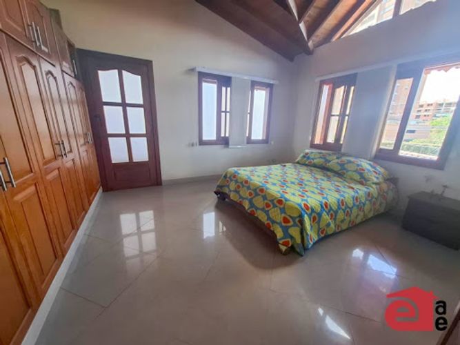 Casa de 8 alcobas en venta en Santa Ana, Rionegro, 440 m² · foto 5 de 24