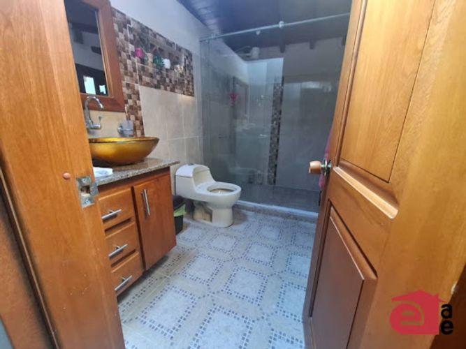 Casa de 8 alcobas en venta en Santa Ana, Rionegro, 440 m² · foto 11 de 24