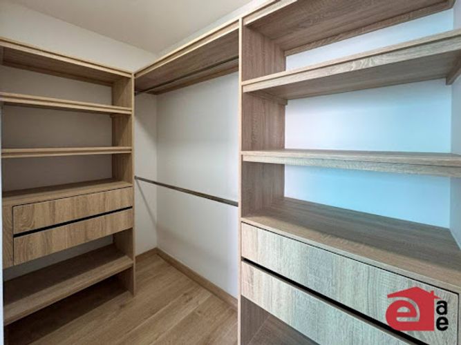 Casa de 2 alcobas en venta en Loma De San Jose, Sabaneta, 68 m² · foto 5 de 11