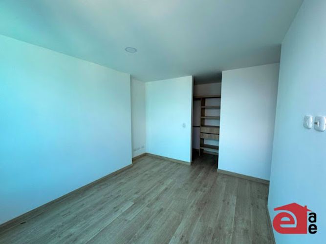 Casa de 2 alcobas en venta en Loma De San Jose, Sabaneta, 68 m² · foto 6 de 11