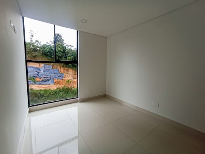 Apartamento de 2 alcobas en venta en Cuatro Esquinas, Rionegro, 53 m² · foto 6 de 17