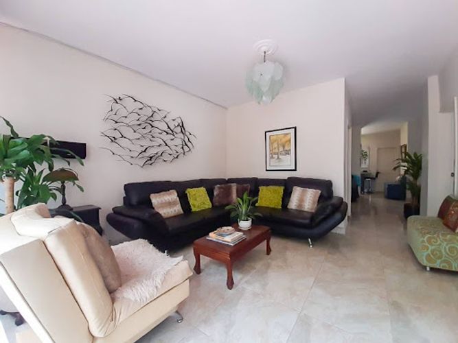 Casa de 3 alcobas en venta en San Marcos, Envigado, 152 m² · foto 2 de 14