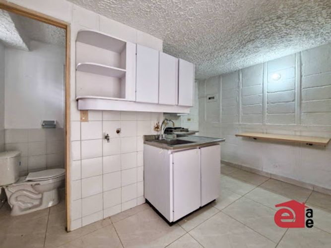 Local en venta en Loma Del Barro, Envigado, 24 m² · foto 3 de 7