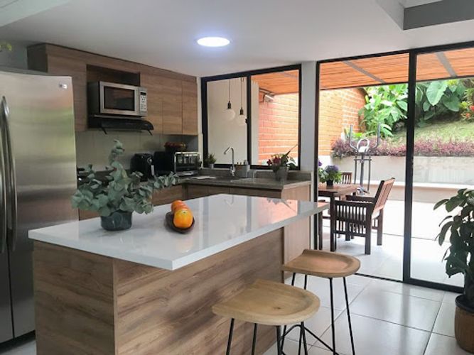 Casa de 3 alcobas en venta en Cuatro Esquinas, Rionegro, 140 m² · foto 4 de 9