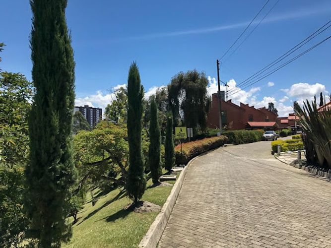 Casa de 3 alcobas en venta en Cuatro Esquinas, Rionegro, 140 m² · foto 9 de 9