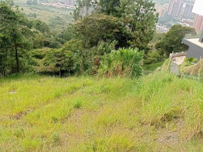 Lote en venta en Niquia, Bello, 3391 m² · foto 2 de 11
