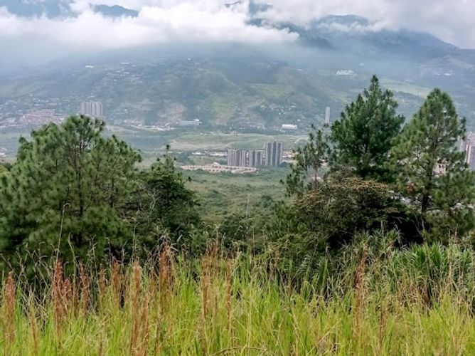 Lote en venta en Niquia, Bello, 3391 m² · foto 3 de 11