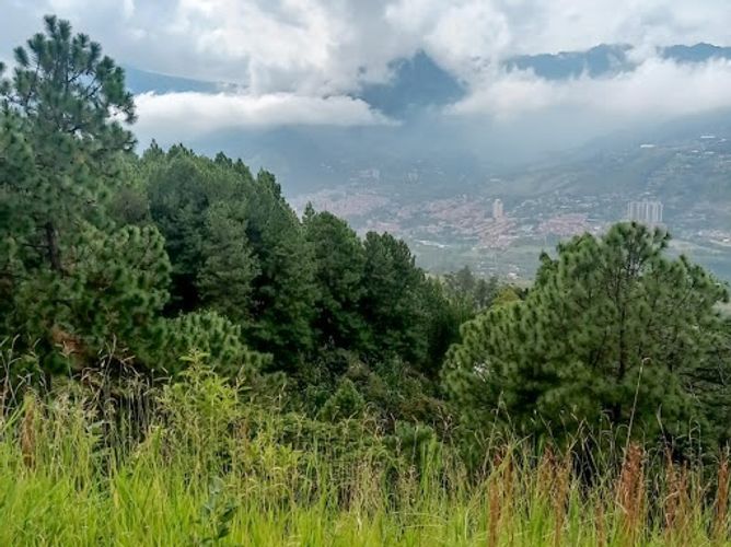 Lote en venta en Niquia, Bello, 3391 m² · foto 9 de 11