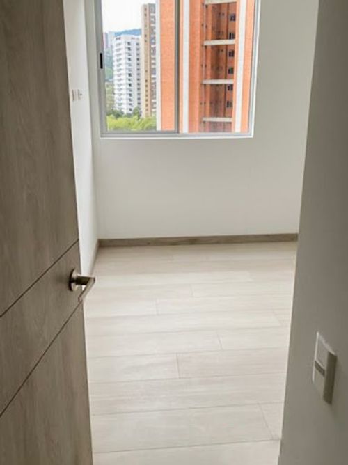 Apartamento de 3 alcobas en venta en Prados De Sabaneta, Sabaneta, 83 m² · foto 6 de 10