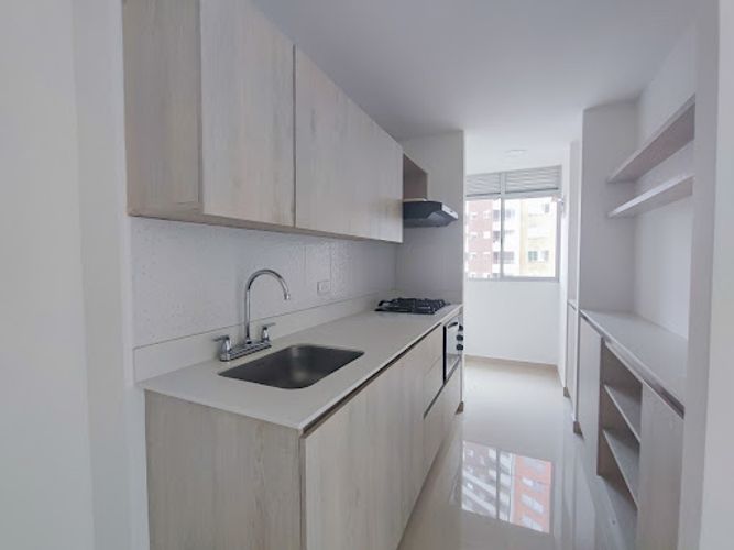 Apartamento en venta en Prados De Sabaneta, Sabaneta · foto 3 de 24
