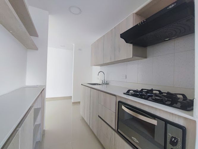 Apartamento en venta en Prados De Sabaneta, Sabaneta · foto 4 de 24