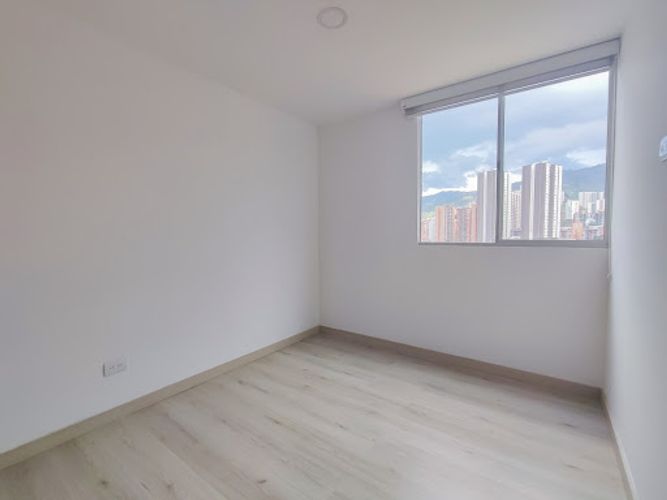 Apartamento en venta en Prados De Sabaneta, Sabaneta · foto 9 de 24