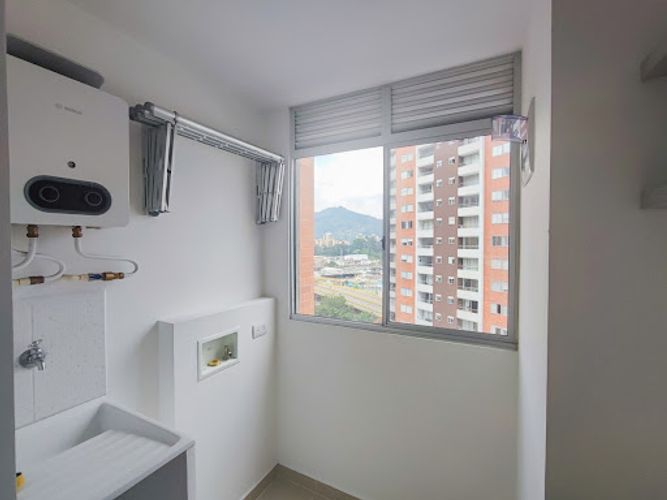Apartamento en venta en Prados De Sabaneta, Sabaneta · foto 14 de 24