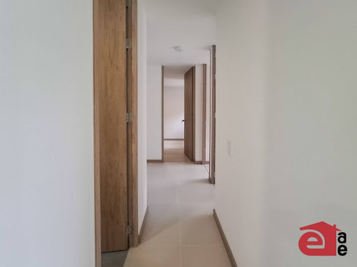 Apartamento en venta en Camino Verde, Envigado · foto 3 de 13