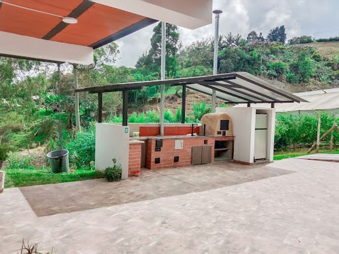 Finca en venta en Romeral, Guarne, 500 m² · foto 2 de 17