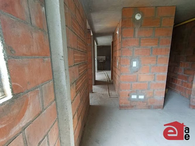 Apartamento de 3 alcobas en venta en El Porvenir, Rionegro, 54 m² · foto 2 de 23