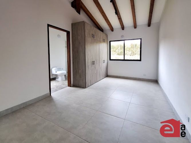 Casa de 4 alcobas en venta en El Carmen de Viboral, 2000 m² · foto 10 de 24