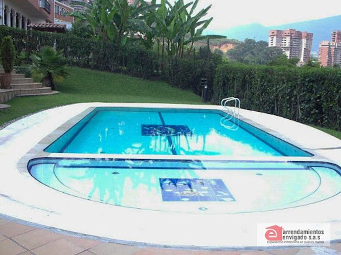 Casa de 4 alcobas en venta en Los Alcazares, Sabaneta, 600 m² · foto 18 de 23