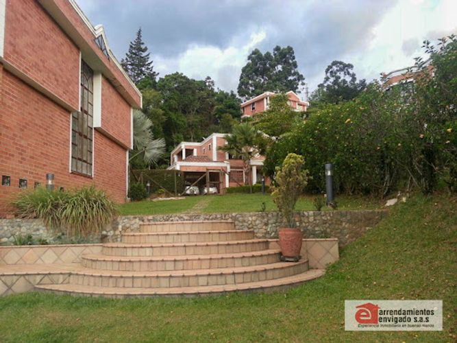 Casa de 4 alcobas en venta en Los Alcazares, Sabaneta, 600 m² · foto 21 de 23
