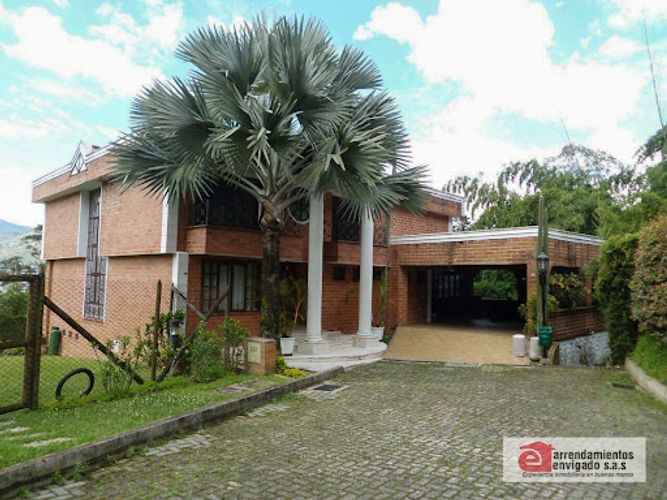 Casa de 4 alcobas en venta en Los Alcazares, Sabaneta, 600 m² · foto 22 de 23
