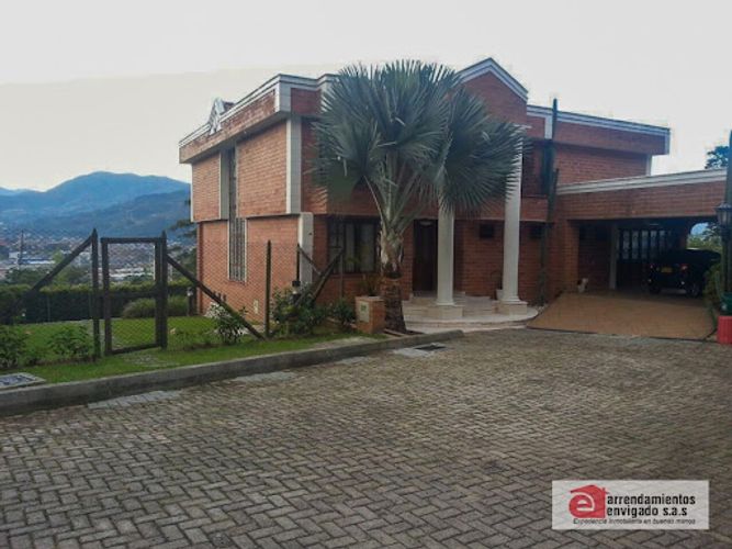 Casa de 4 alcobas en venta en Los Alcazares, Sabaneta, 600 m² · foto 23 de 23