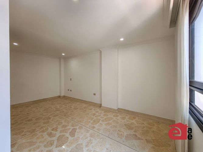 Casa de 5 alcobas en venta en La Doctora, Sabaneta, 520 m² · foto 10 de 24