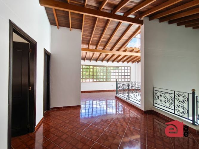 Casa de 5 alcobas en venta en La Doctora, Sabaneta, 520 m² · foto 14 de 24