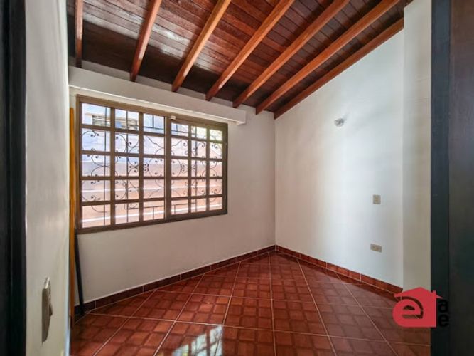 Casa de 5 alcobas en venta en La Doctora, Sabaneta, 520 m² · foto 15 de 24