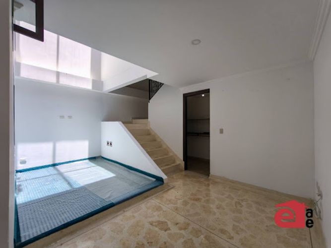 Casa de 5 alcobas en venta en La Doctora, Sabaneta, 520 m² · foto 23 de 24