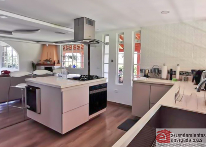Casa de 3 alcobas en venta en Santa Ana, Marinilla · foto 3 de 11